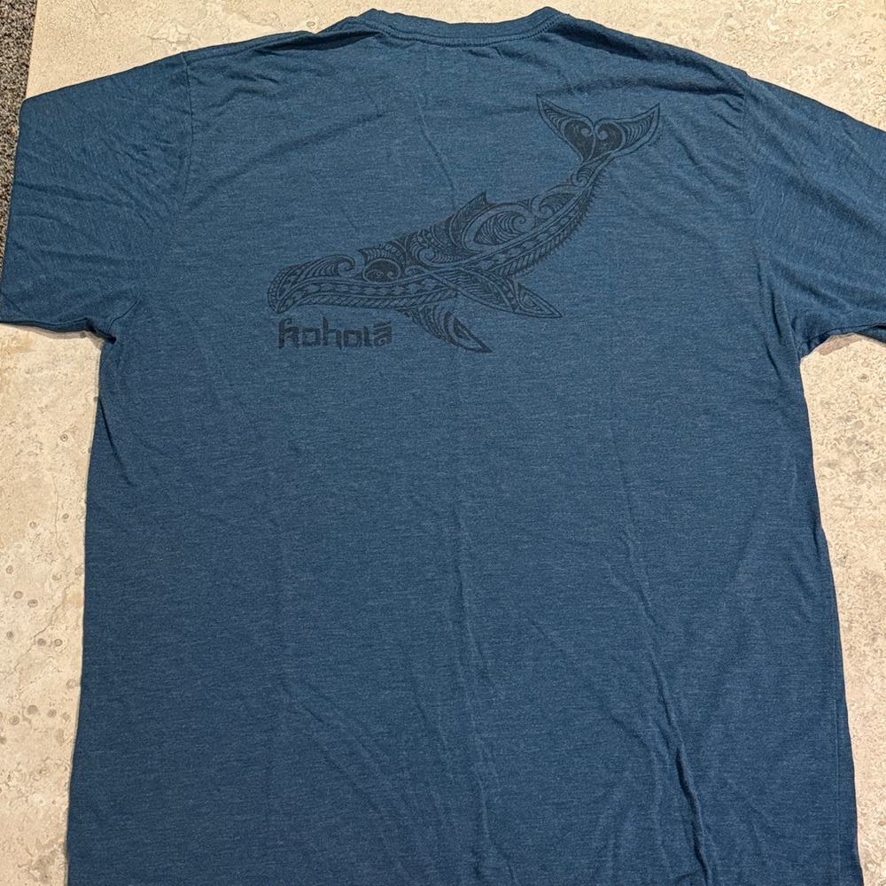 Bundle Cariloha Men's Red and Blue Graphic T-Shirts - Picture 9 of 10